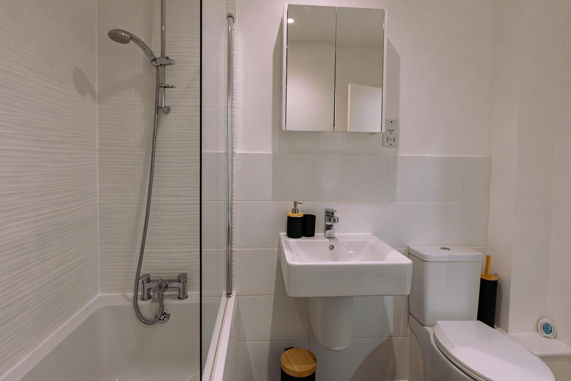 Modern City Centre Apartment Exeter Ngoại thất bức ảnh