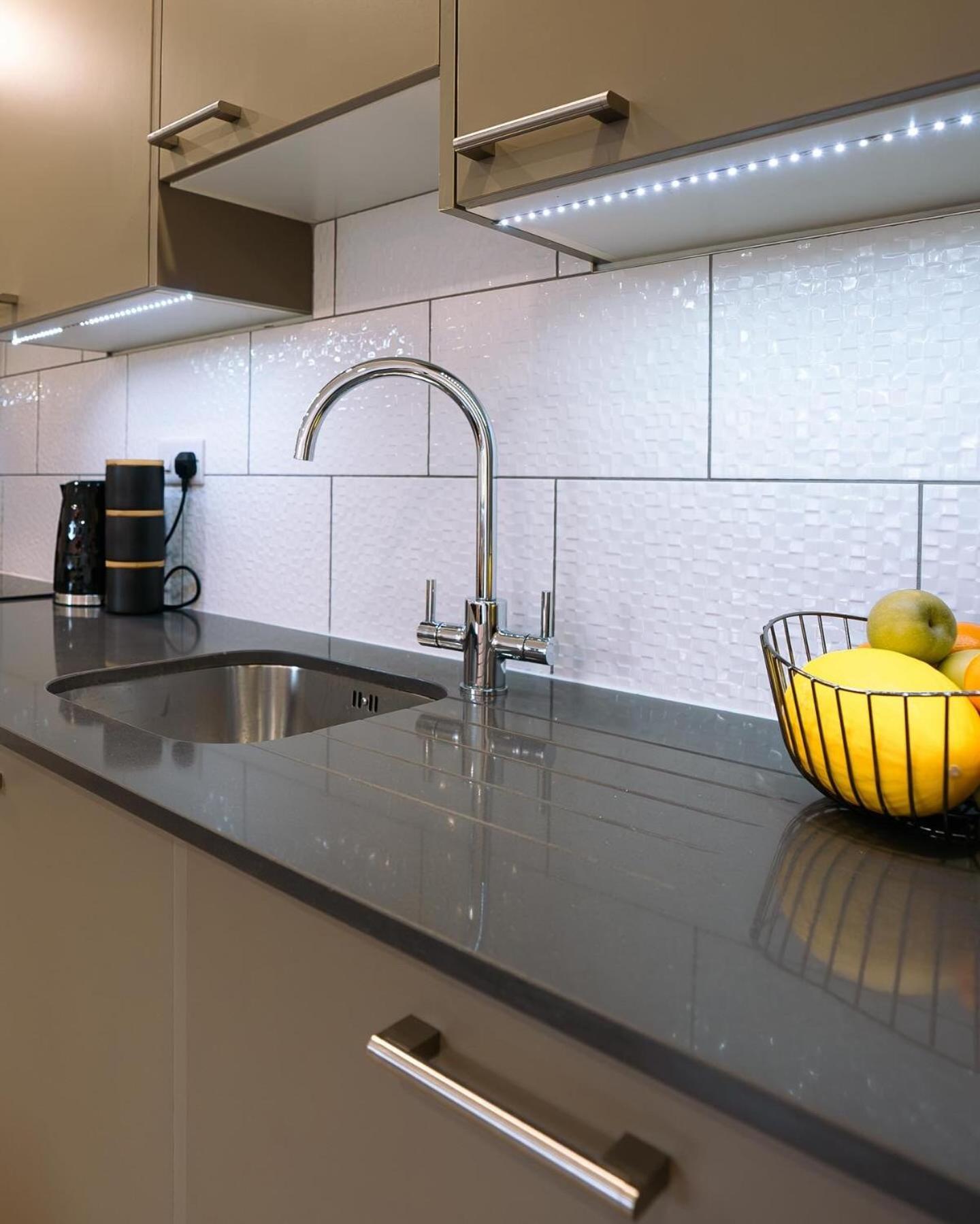 Modern City Centre Apartment Exeter Ngoại thất bức ảnh