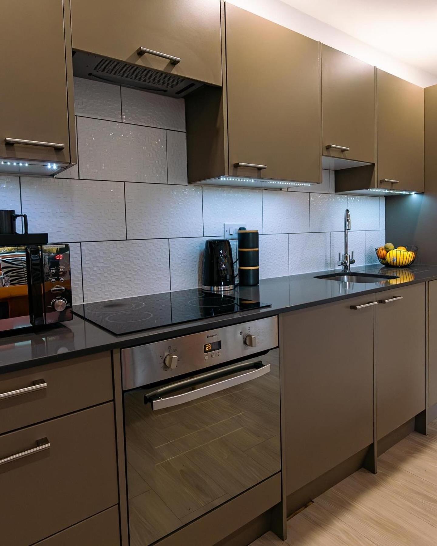 Modern City Centre Apartment Exeter Ngoại thất bức ảnh