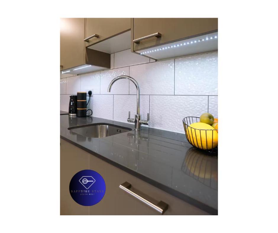 Modern City Centre Apartment Exeter Ngoại thất bức ảnh